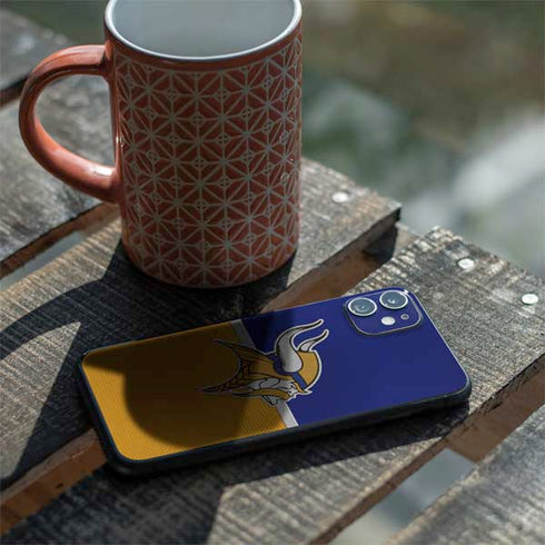 NFL Minnesota Vikings Vintage iPhone 11 Skin